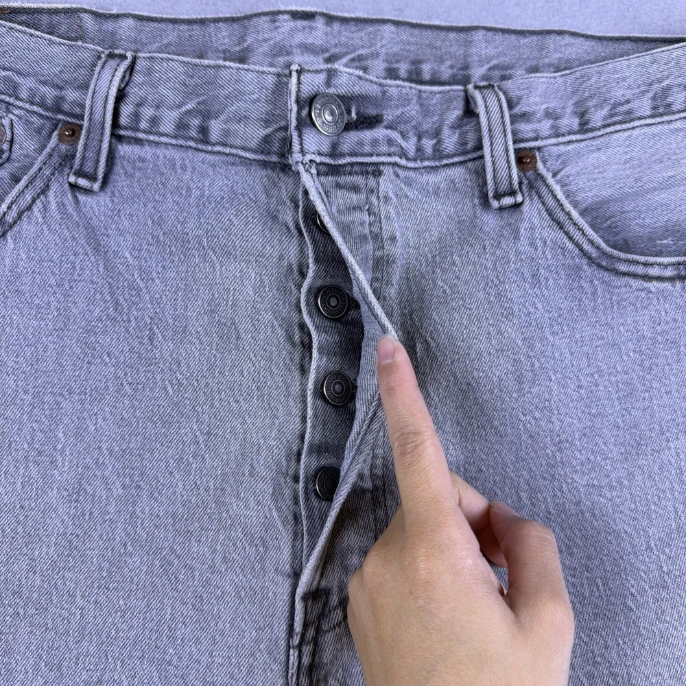 Levis 501 Jeans Mens 35x34 (32) Gray Denim Button Fly Classic Original Straight